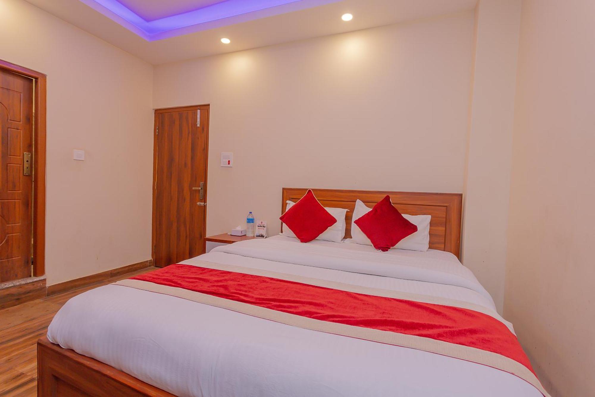 Oyo 799 Hotel Tik Tok Pvt Ltd. Kathmandu Exterior foto