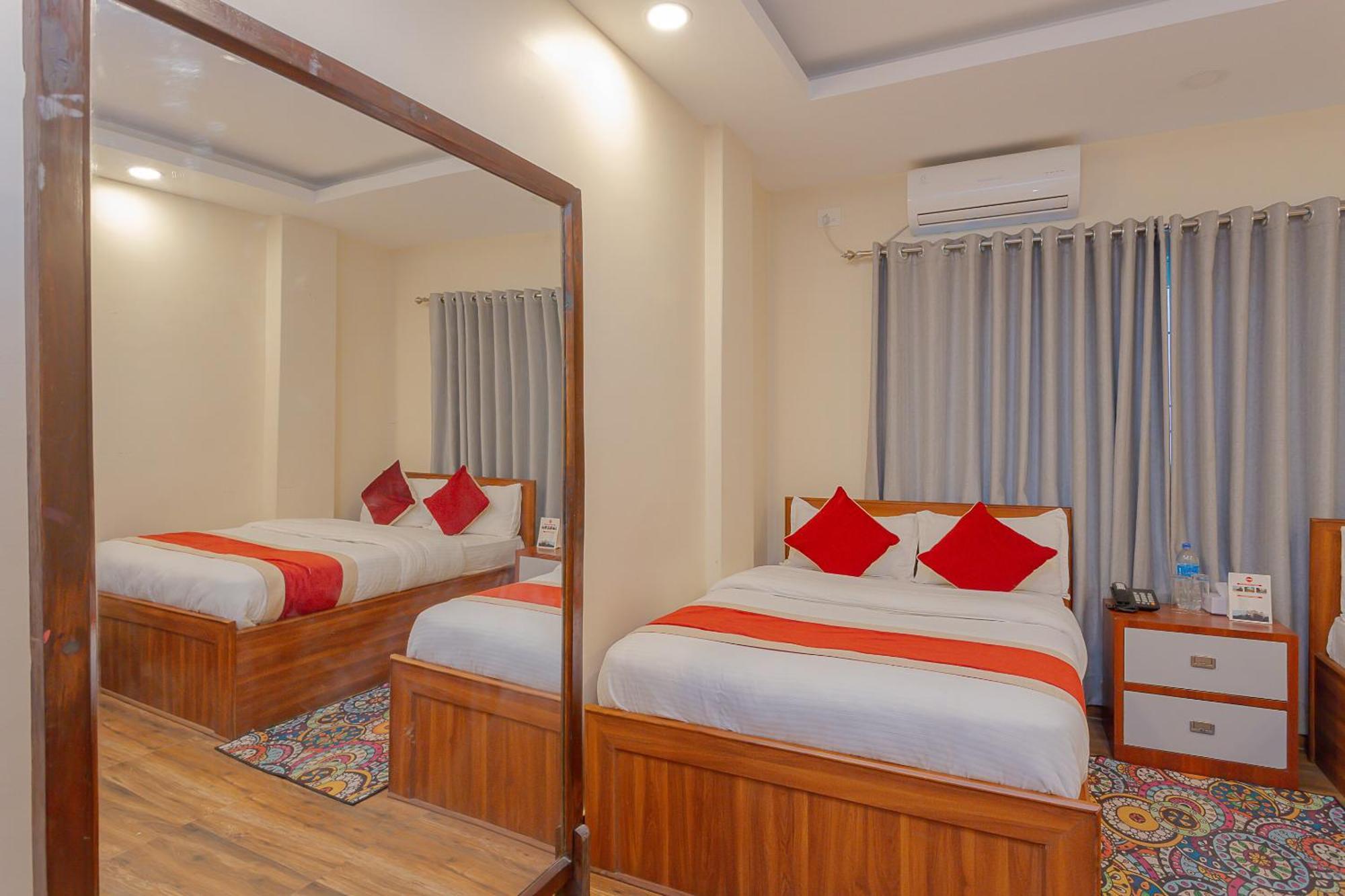 Oyo 799 Hotel Tik Tok Pvt Ltd. Kathmandu Exterior foto